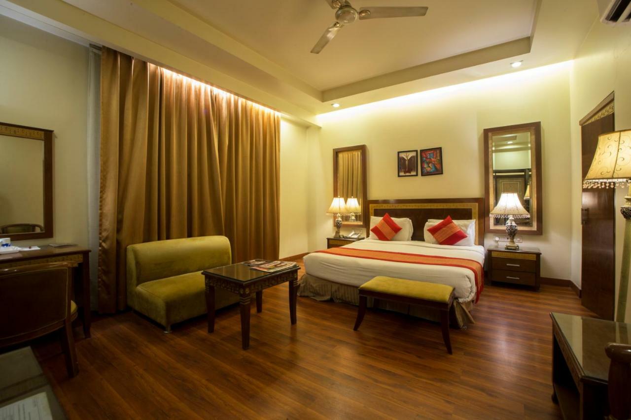 Hotel Picasso Delhi  Exterior foto